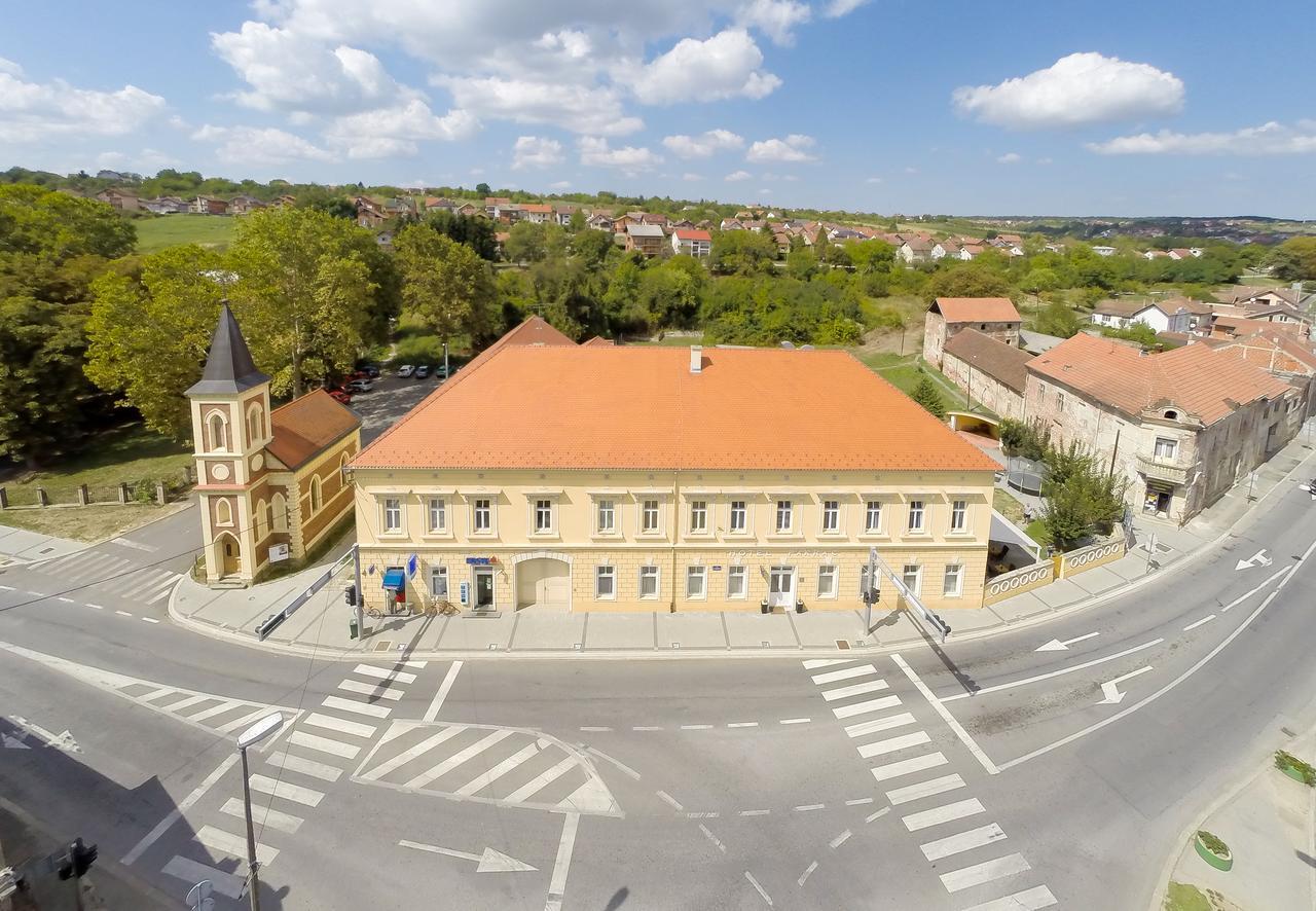 Hotel Pakrac Esterno foto