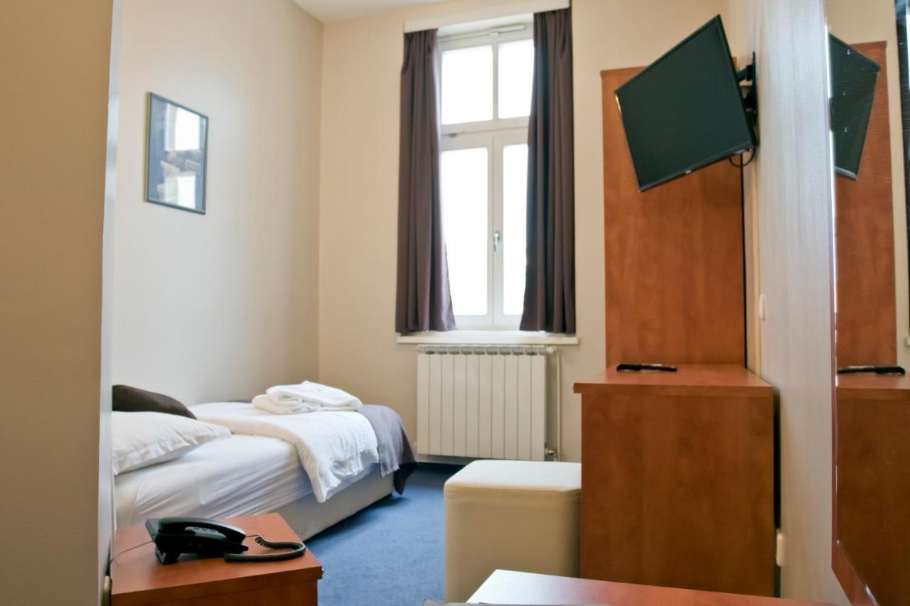 Hotel Pakrac Esterno foto